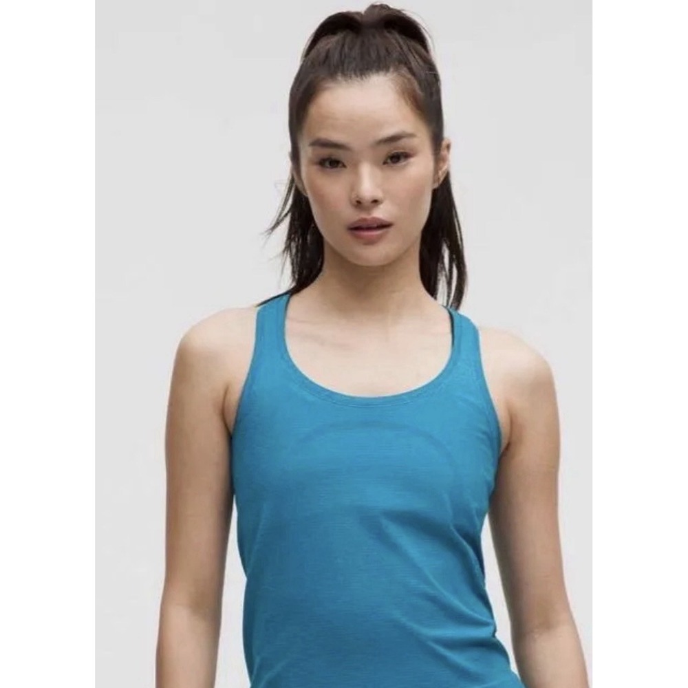 Lululemon Swiftly Tech Racerback Tank 2.0 Race Hawaiian Blue Size 8 NWT
